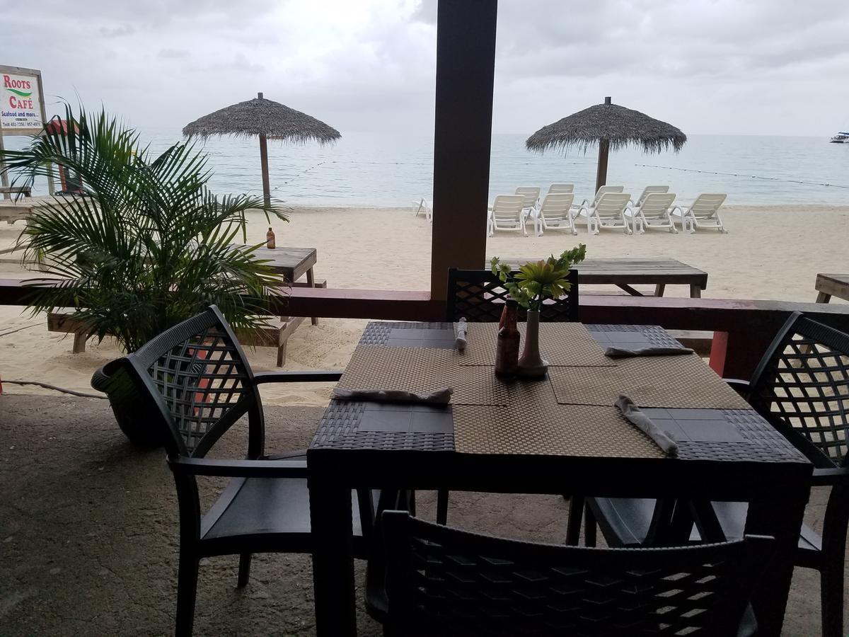 Roots Cafe Rooms Negril Extérieur photo